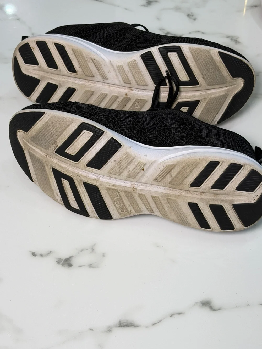 APL TechLoom Pro Black Knit Athletic Sneakers Women’s Size 7